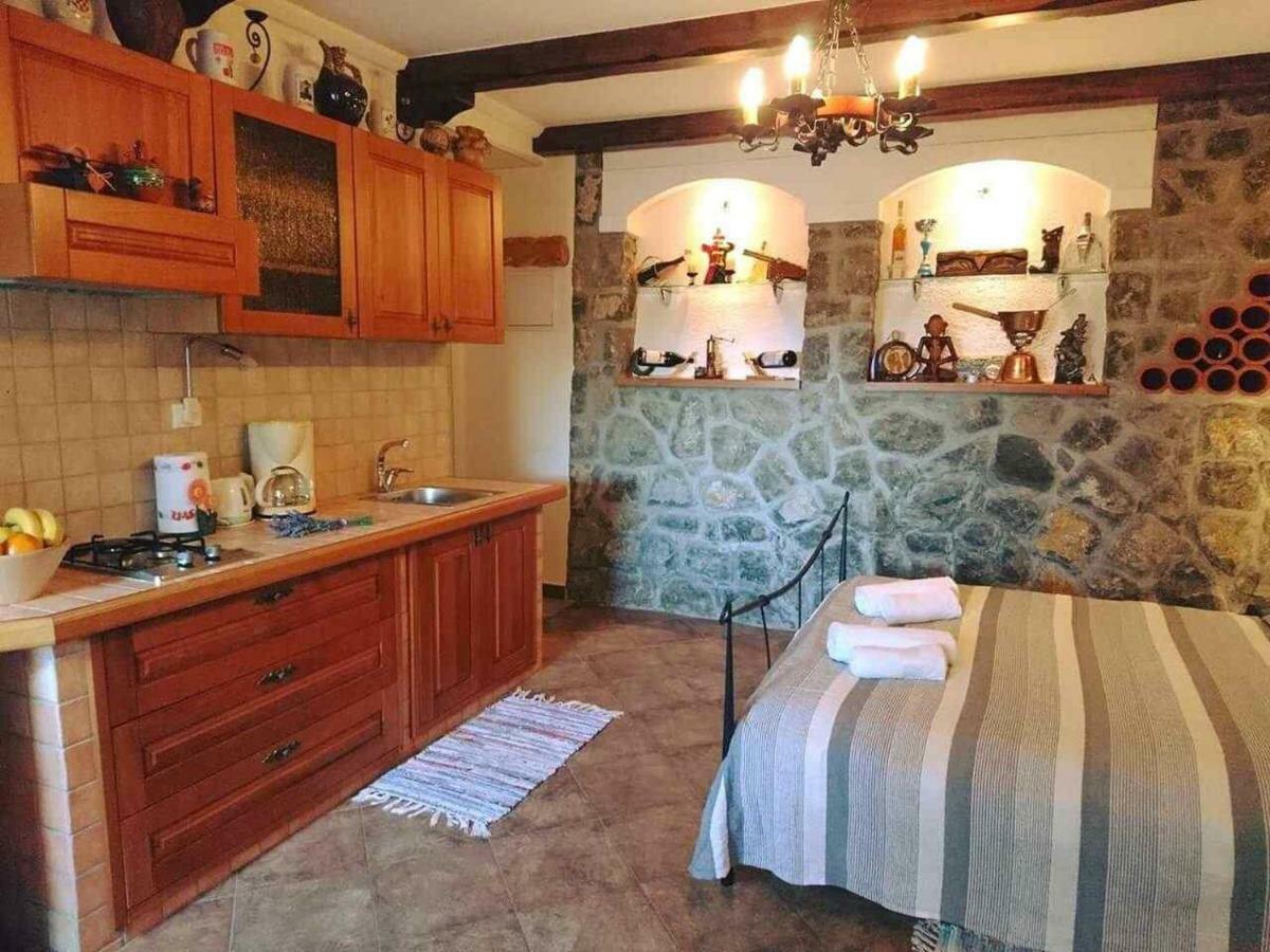 Poljane Apartman Ruza 3 מראה חיצוני תמונה